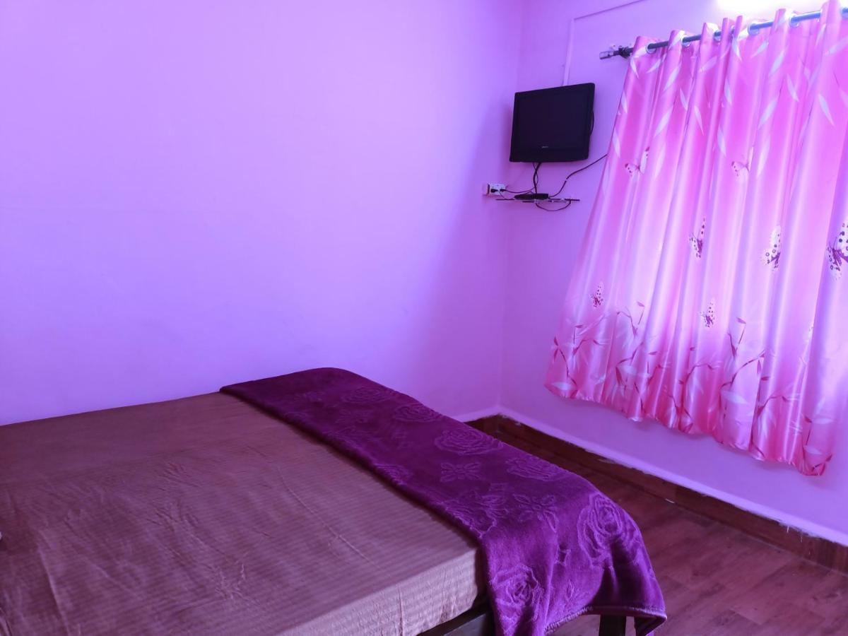 Hotel Adrose &.cottages Colva